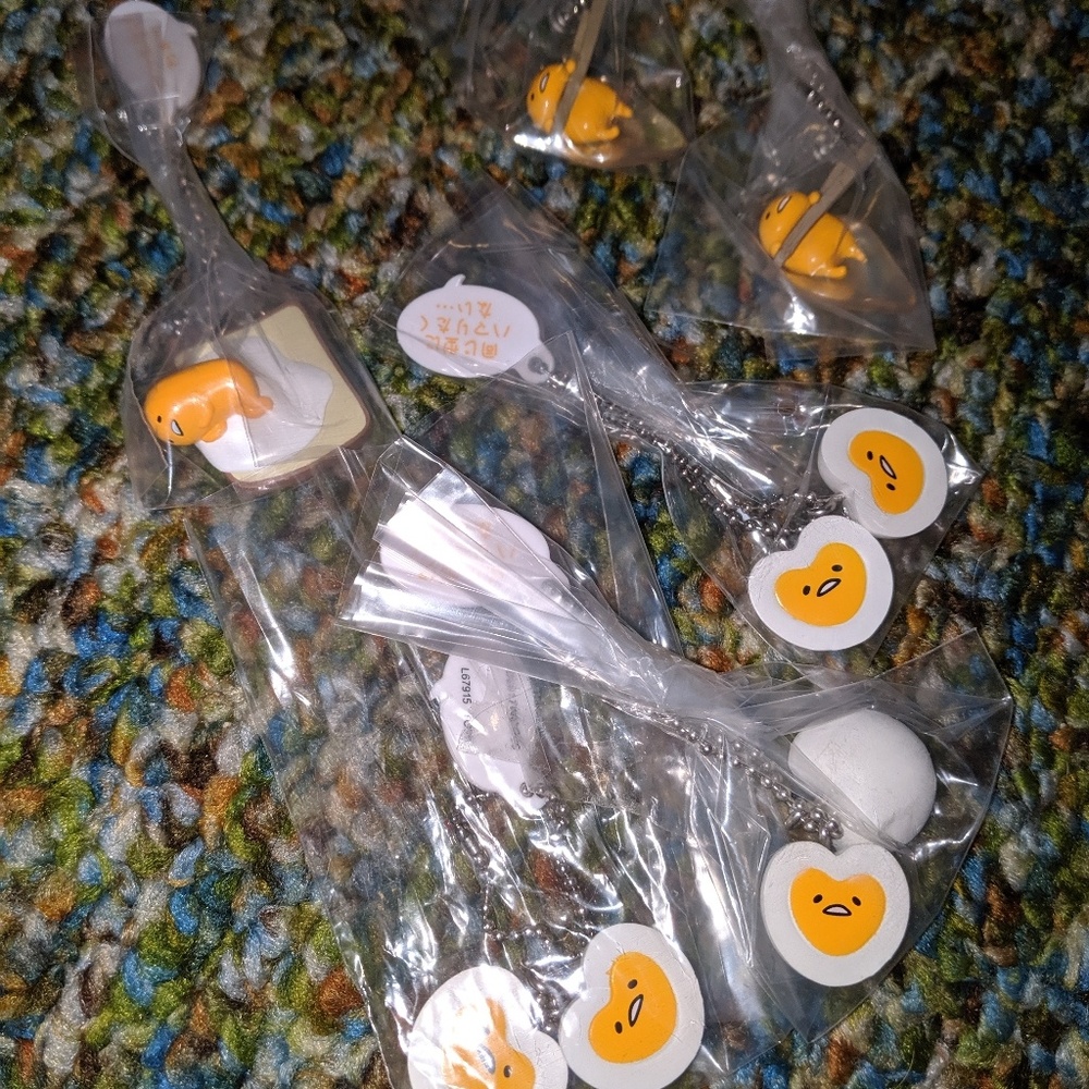 NWT Blind Bag assorted Gudetama Lazy Egg Keychain